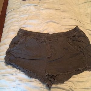 Comfortable loose fitting shorts 🛍